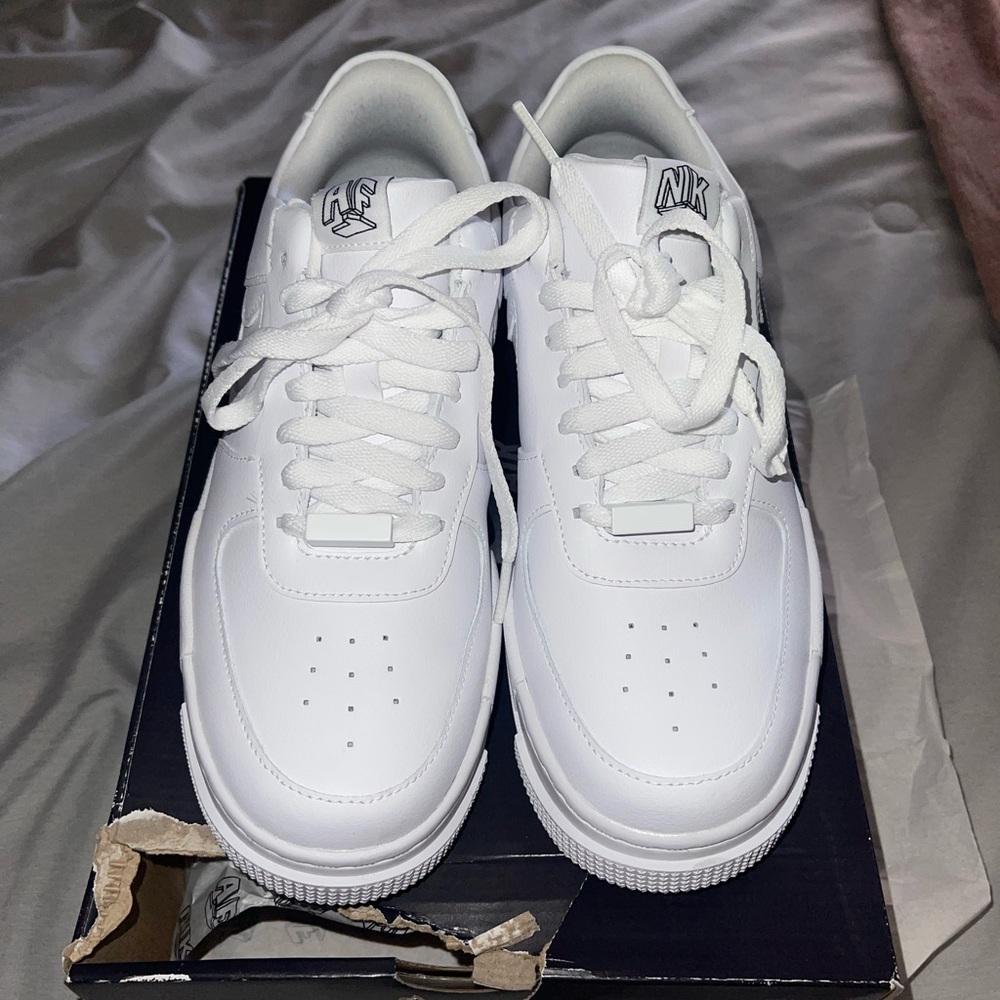 Nike AF1 Pixel